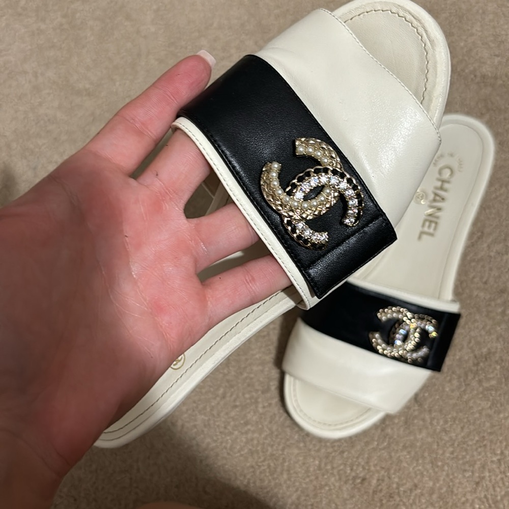 chanel sandals - Picture 2 of 2